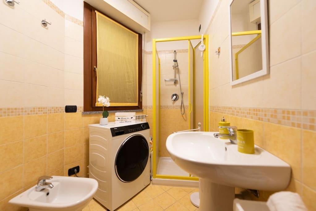 Attico Vicino Milano, Mxp, Rho Fiera Appartement Busto Arsizio Buitenkant foto