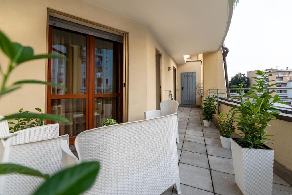 Attico Vicino Milano, Mxp, Rho Fiera Appartement Busto Arsizio Buitenkant foto