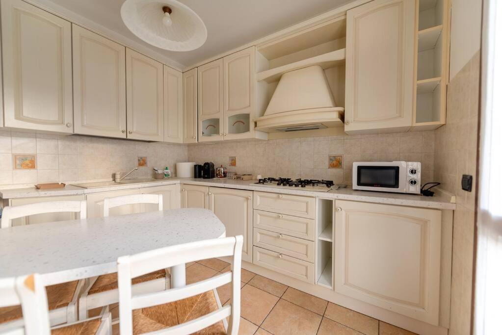Attico Vicino Milano, Mxp, Rho Fiera Appartement Busto Arsizio Buitenkant foto
