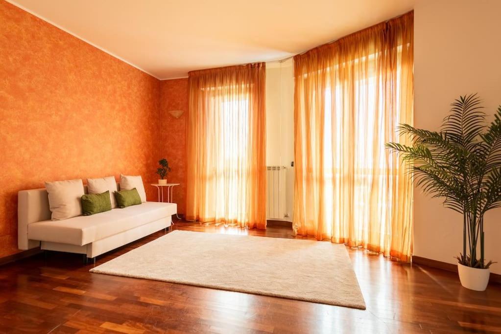 Attico Vicino Milano, Mxp, Rho Fiera Appartement Busto Arsizio Buitenkant foto